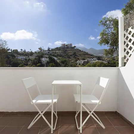 Apartment Charming 2-bedroom With Terraces & Pool In Torrequebrada Benalmadena
