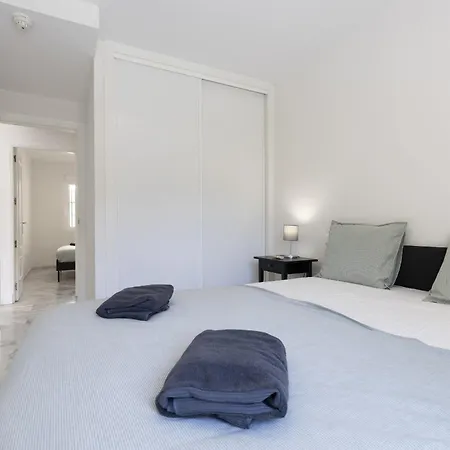 Charming 2-bedroom With Terraces & Pool In Torrequebrada * Benalmadena
